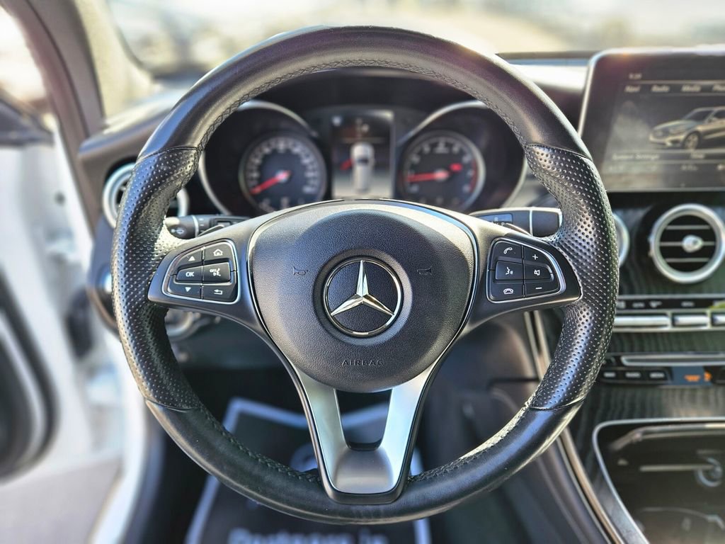 Used 2018 Mercedes-Benz GLC 300 4MATIC image 26