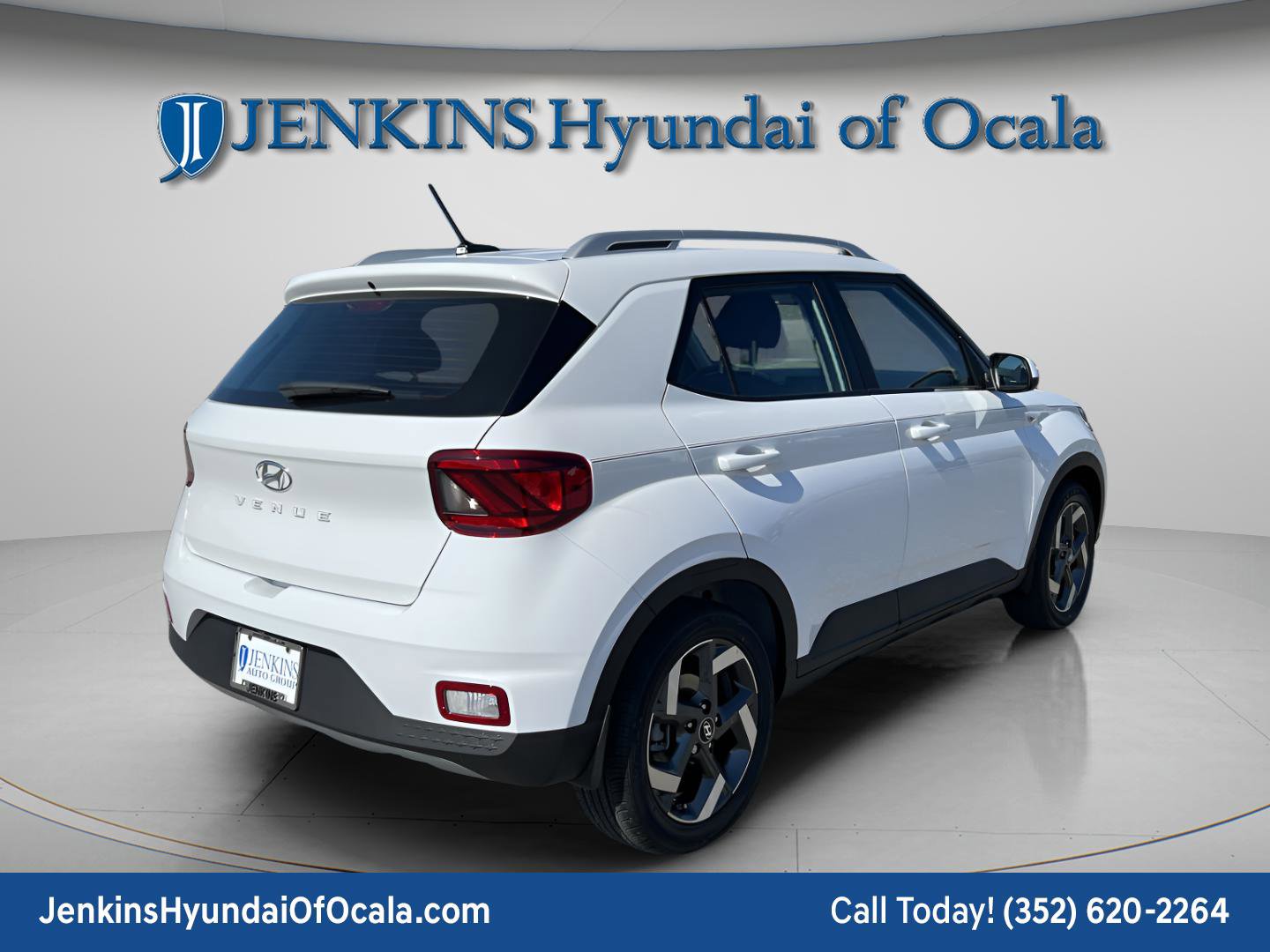 New 2025 Hyundai Venue SEL image 3