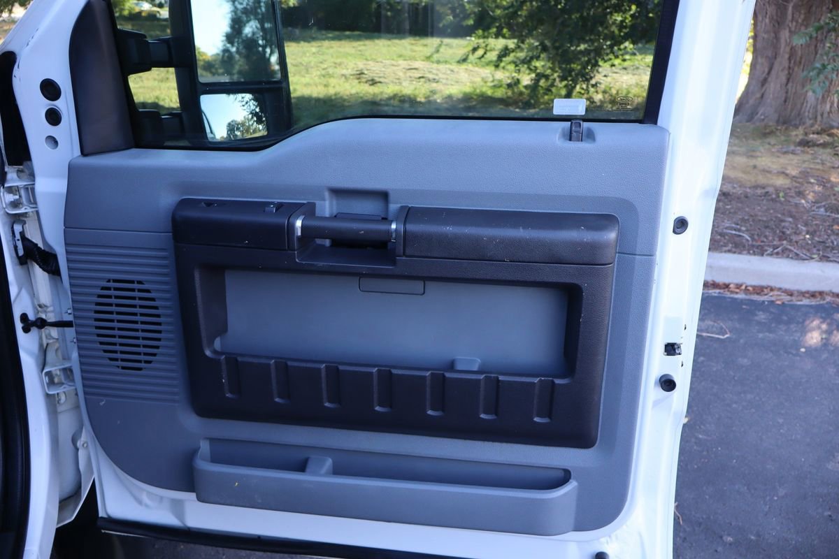 Used 2012 Ford F550 4x4 Crew Cab Super Duty w/ Payload Upgrade Pkg image 32