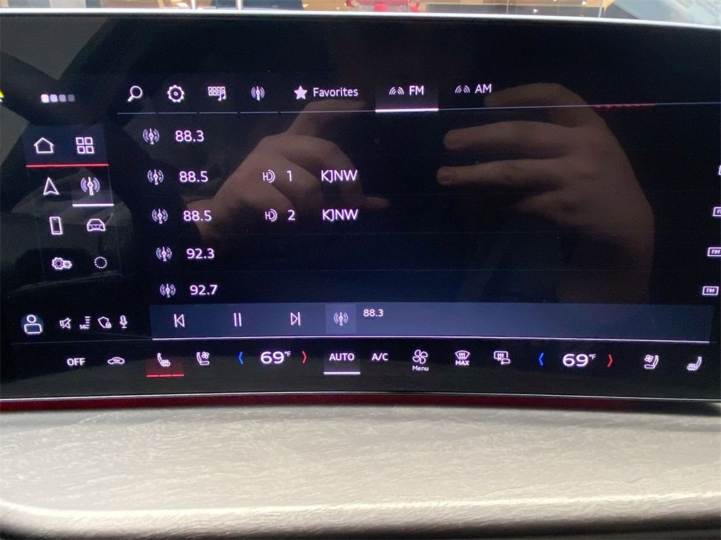 New 2025 Audi Q5 Premium Plus image 16