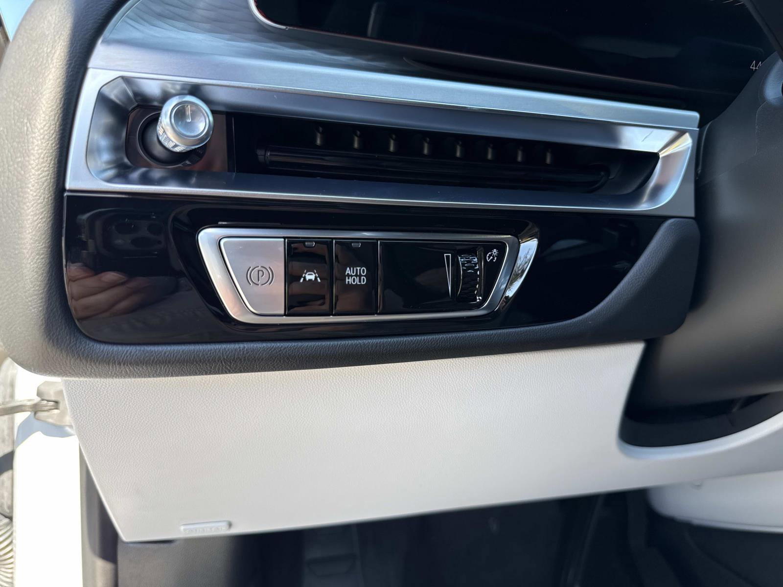 New 2026 Cadillac Lyriq Luxury image 32