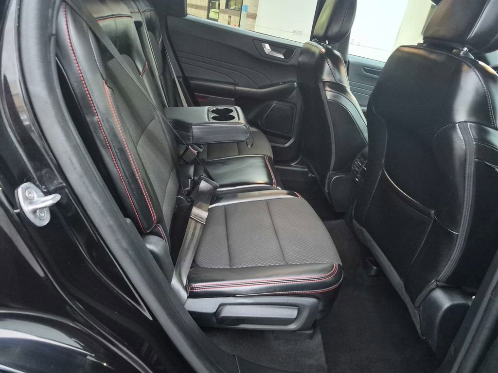 Used 2024 Ford Escape ST-Line image 38