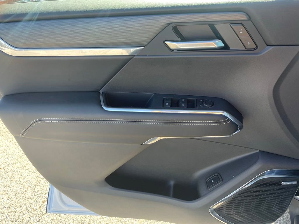 New 2026 GMC Acadia Elevation image 17