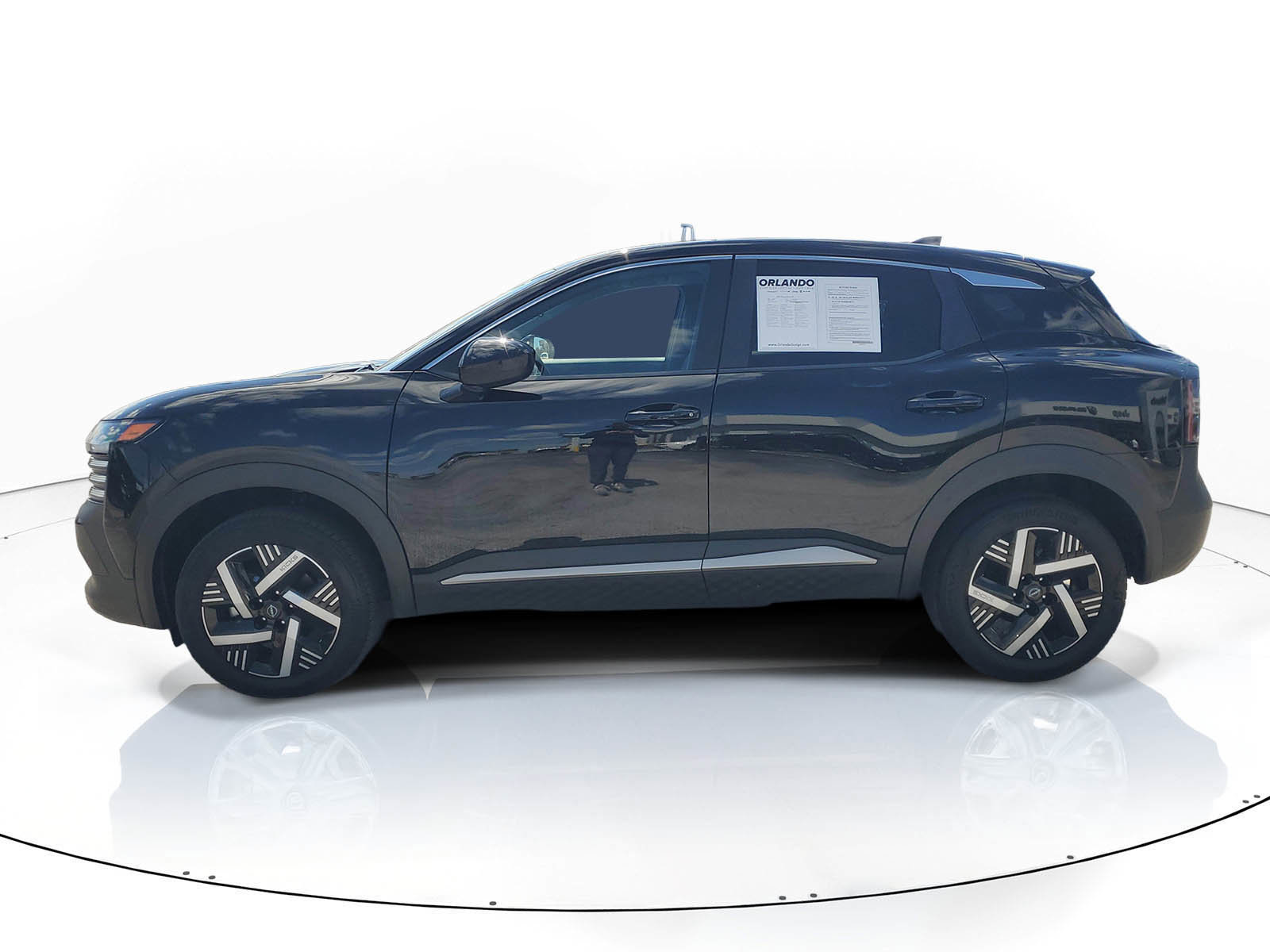 Used 2025 Nissan Kicks SV image 4