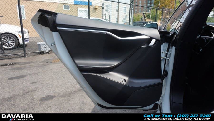 Used 2016 Tesla Model S 70D image 30