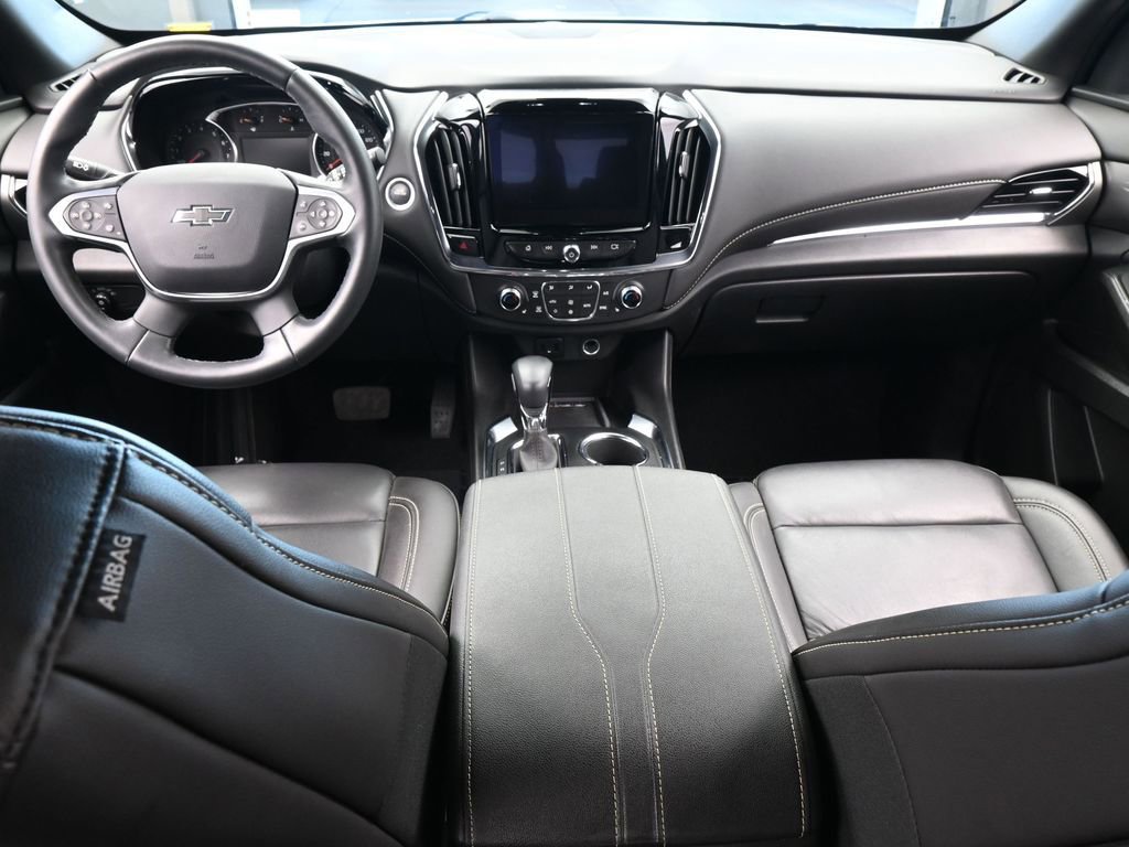 Used 2023 Chevrolet Traverse LT w/ Midnight/Sport Edition image 39