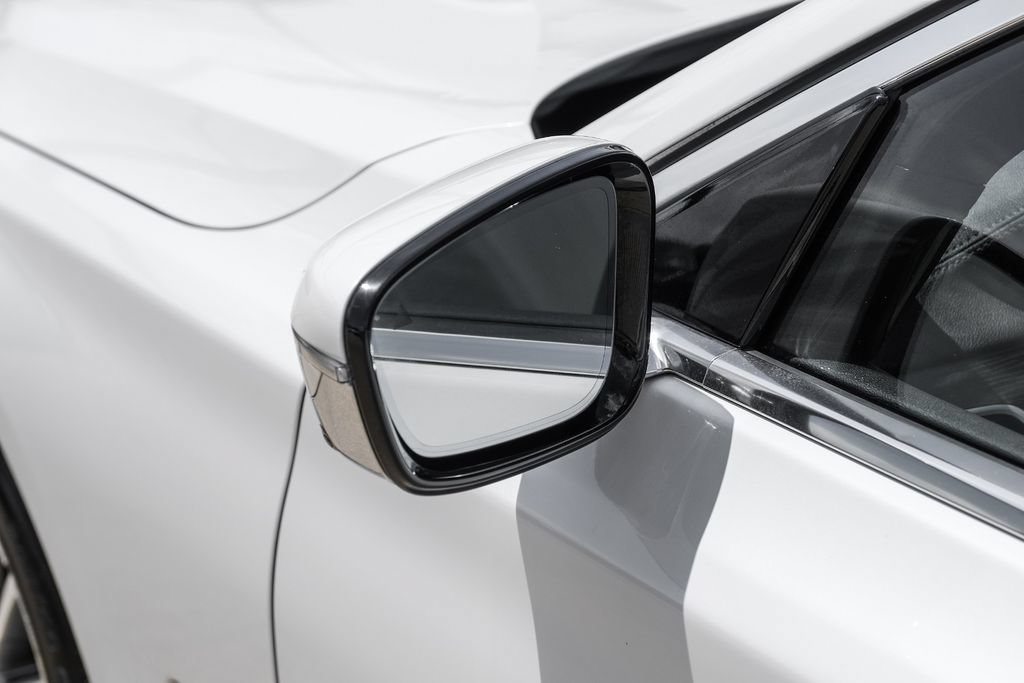 Used 2020 BMW 740i w/ Premium Package RWD image 52