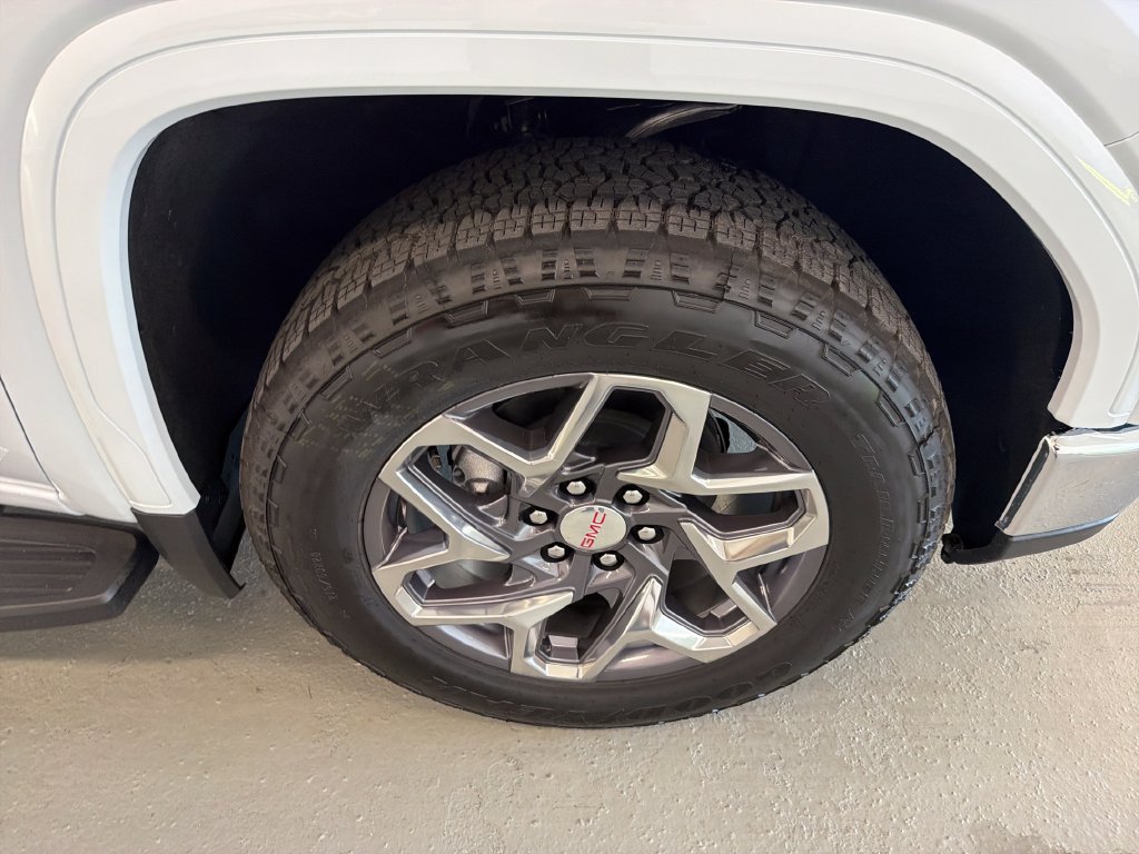New 2026 GMC Sierra 1500 SLT w/ SLT Premium Package AWD/4WD image 4