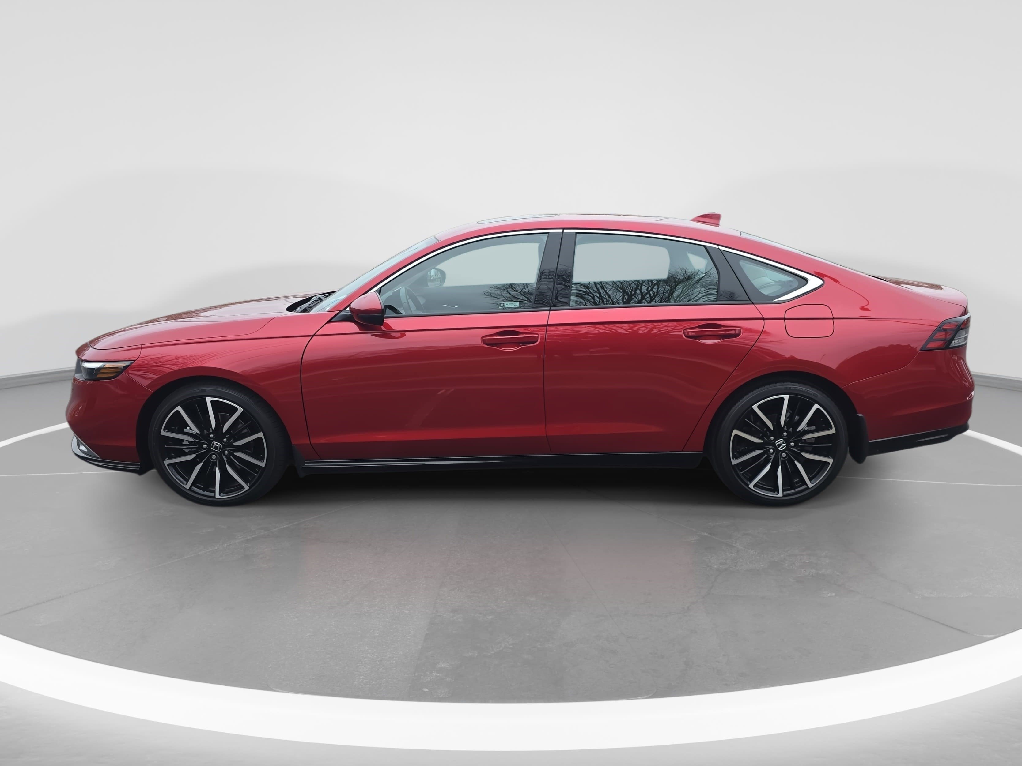 Used 2023 Honda Accord Touring image 8