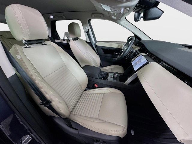 Used 2025 Land Rover Discovery Sport S image 30