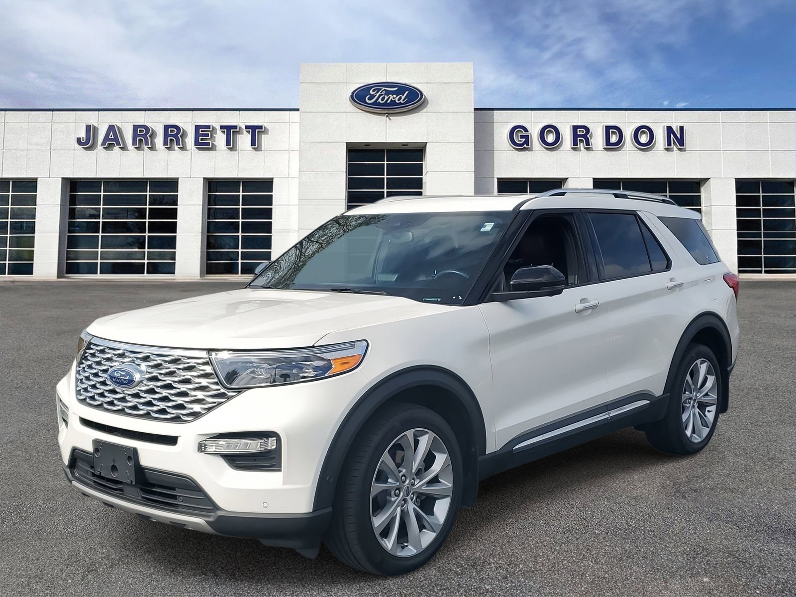 Used 2021 Ford Explorer Platinum w/ Equipment Group 601A image 2