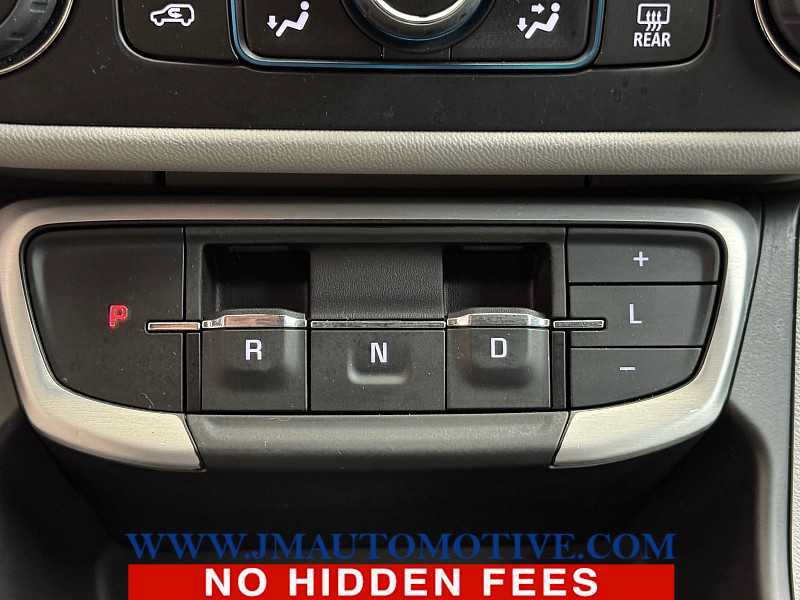 Used 2024 GMC Terrain SLT AWD/4WD image 31