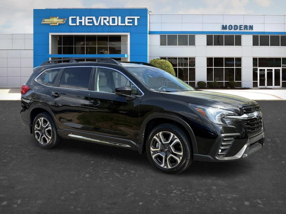 Used 2024 Subaru Ascent Limited w/ Technology Package image 6