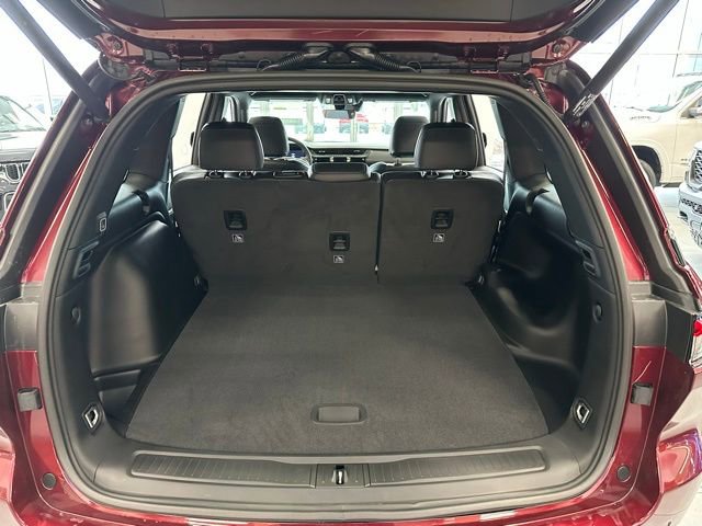 New 2026 Jeep Grand Cherokee Altitude image 10