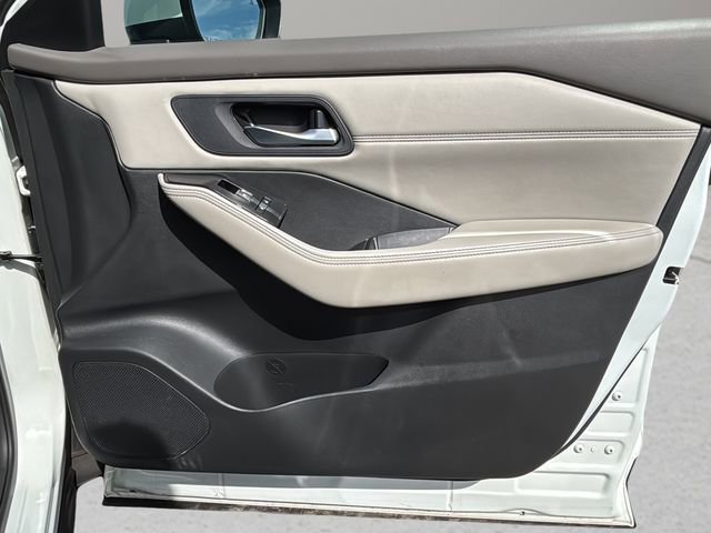 Used 2023 Nissan Rogue SL w/ SL Premium Package FWD image 9