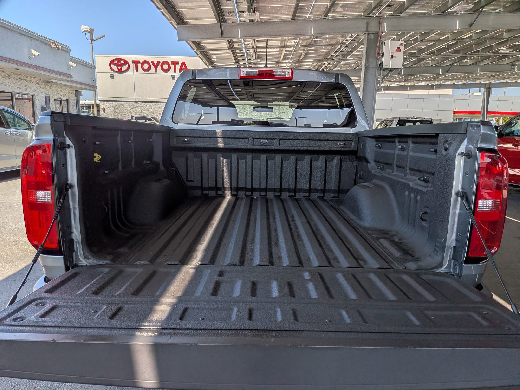 Used 2020 Chevrolet Colorado W/T w/ WT Convenience Package image 30