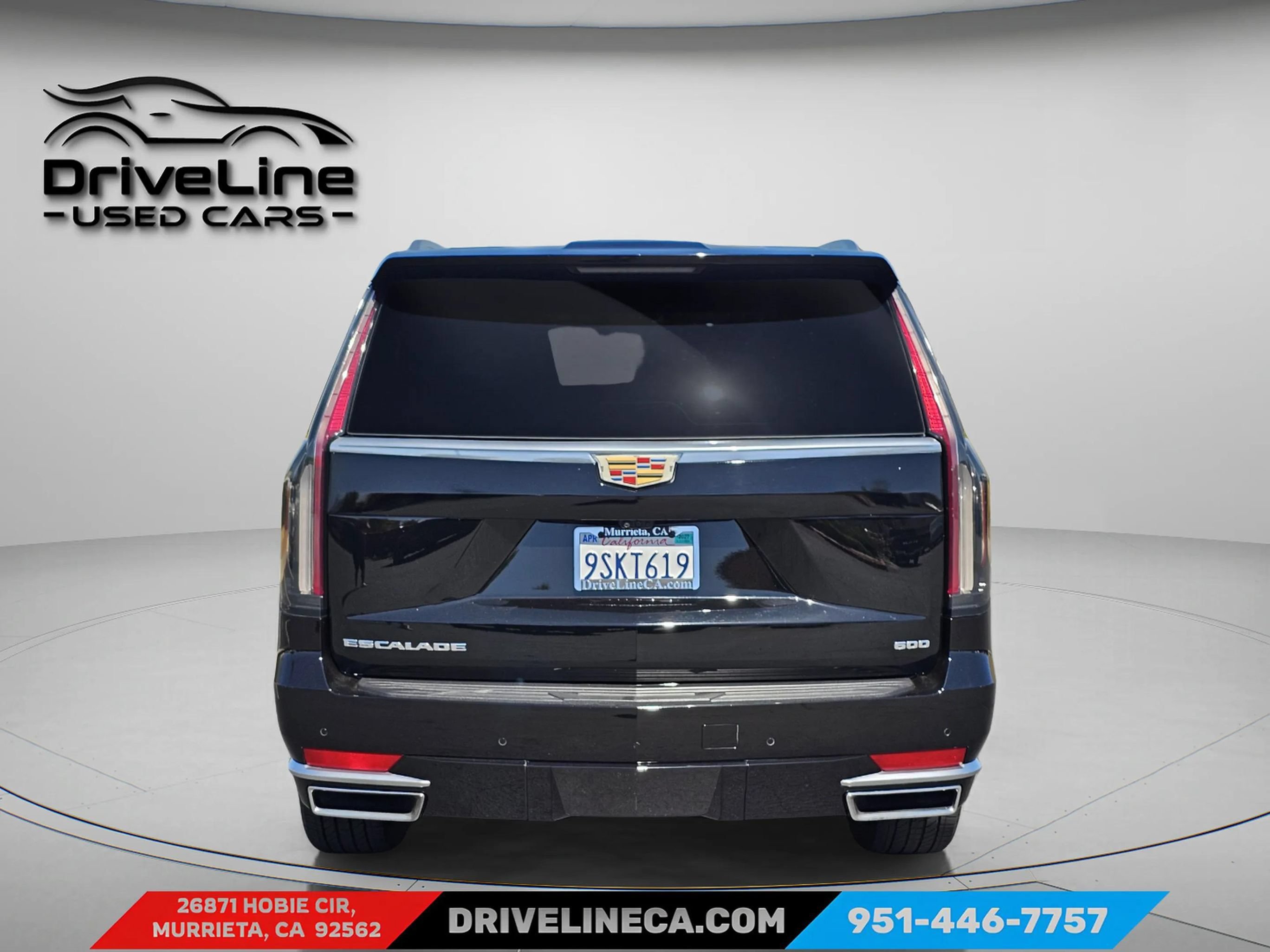 Used 2023 Cadillac Escalade Premium Luxury RWD image 3