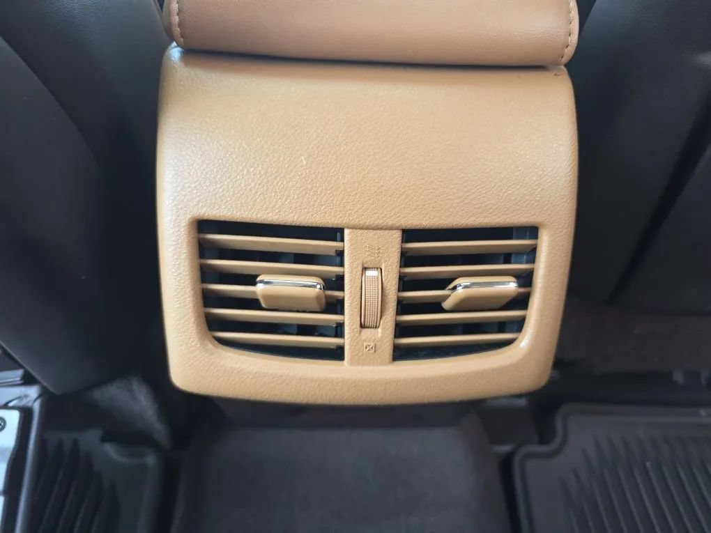 Used 2018 Lexus ES 350 w/ Luxury Package w/Wood Trim FWD image 48