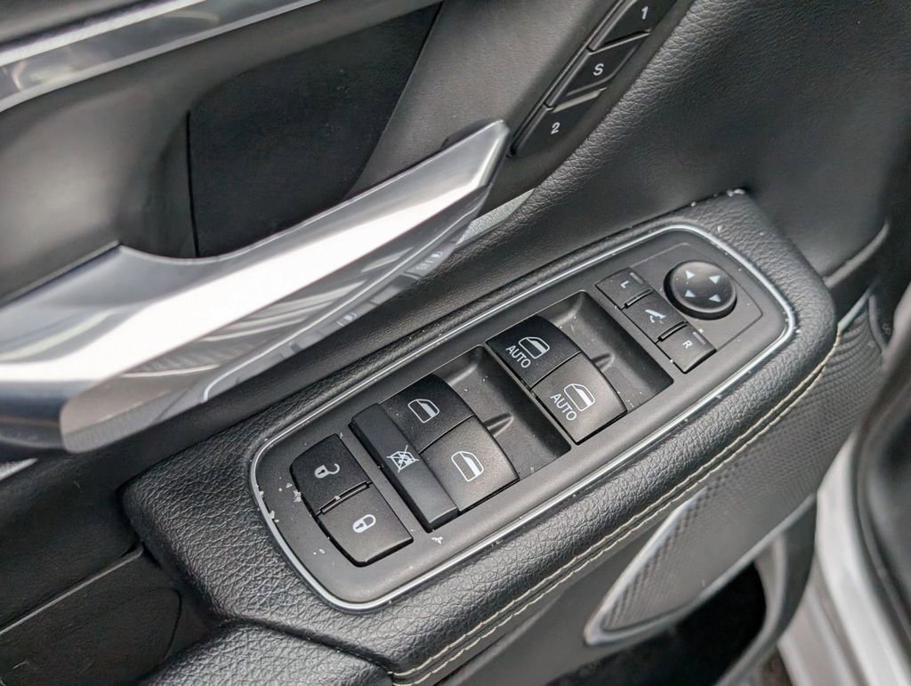 Used 2019 RAM 1500 Laramie image 23