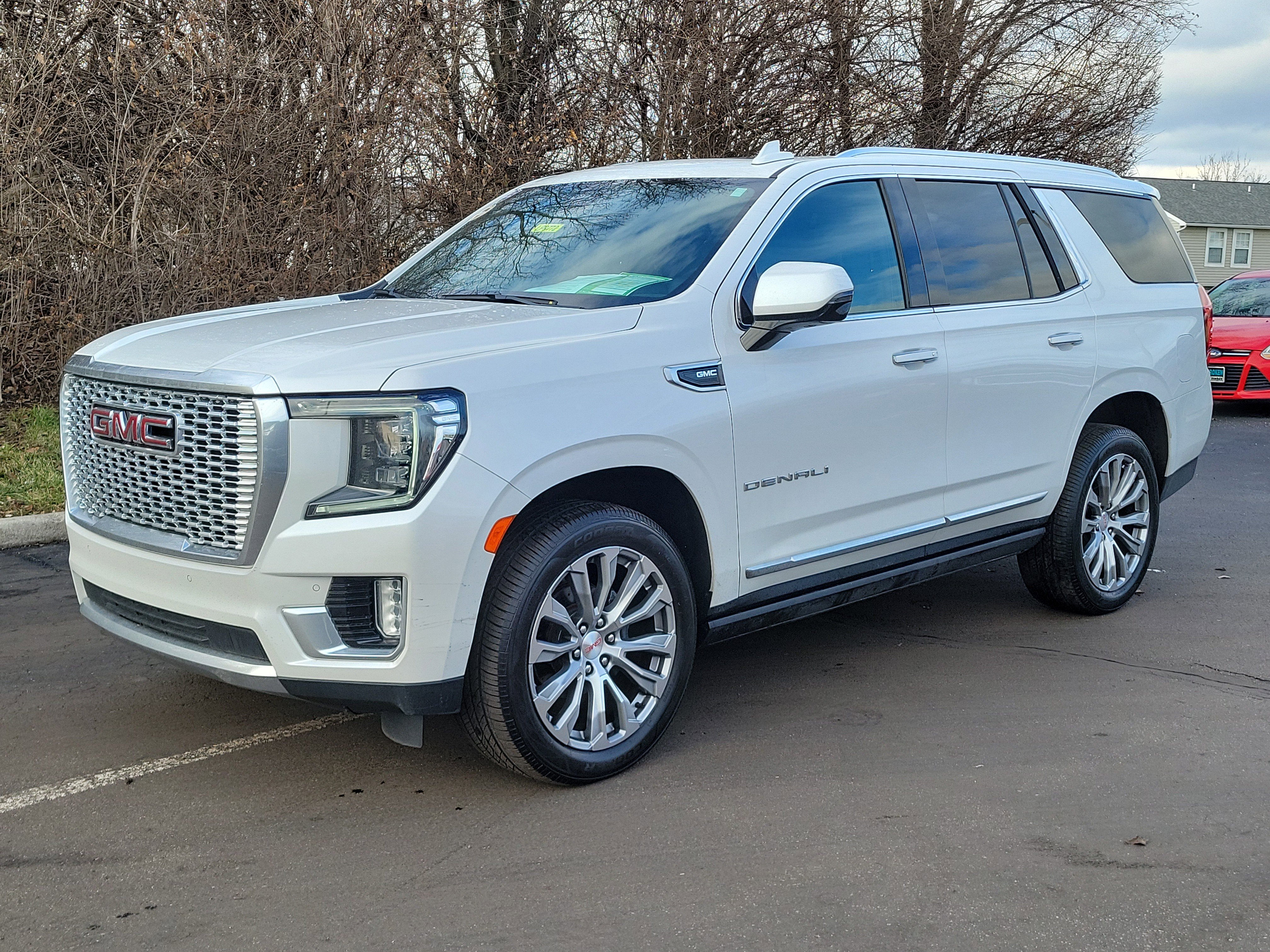 Used 2021 GMC Yukon Denali w/ Denali Premium Package image 2