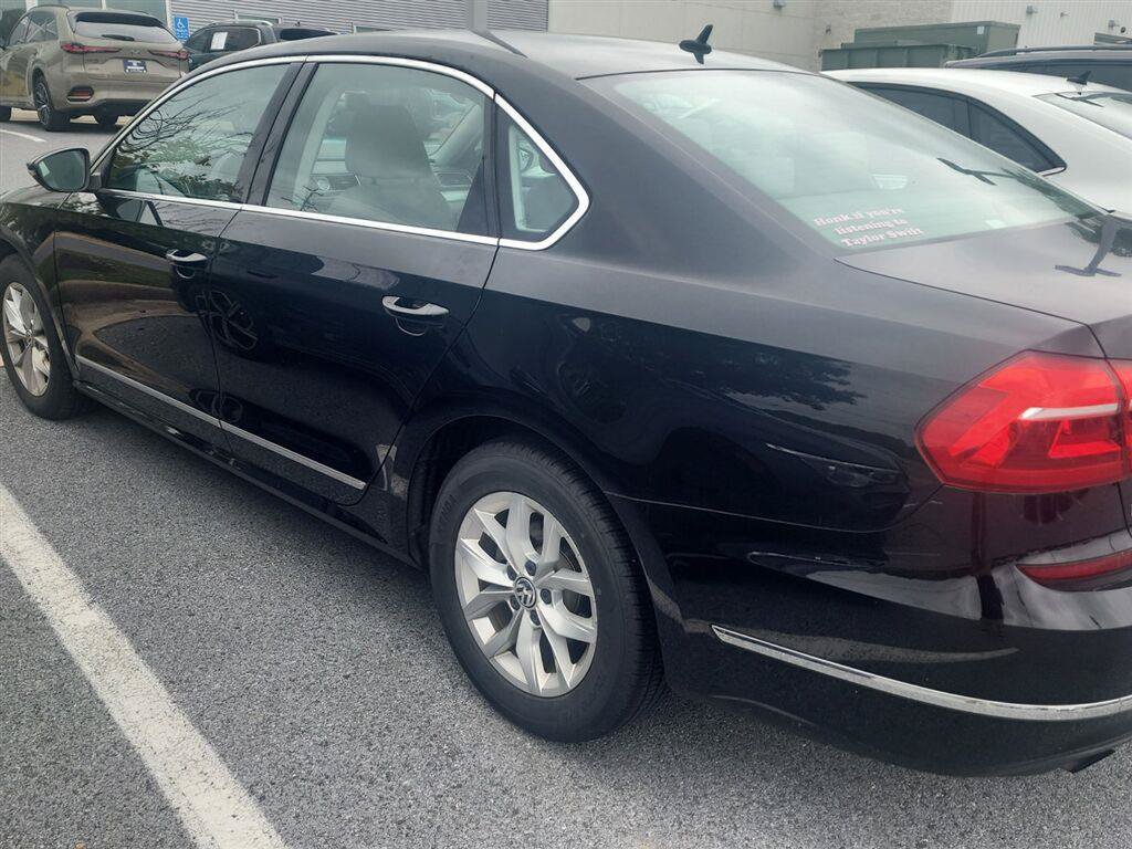 Used 2016 Volkswagen Passat 1.8T S FWD image 8