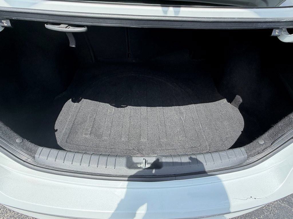 Used 2018 Hyundai Elantra SEL w/ Cargo Package FWD image 9