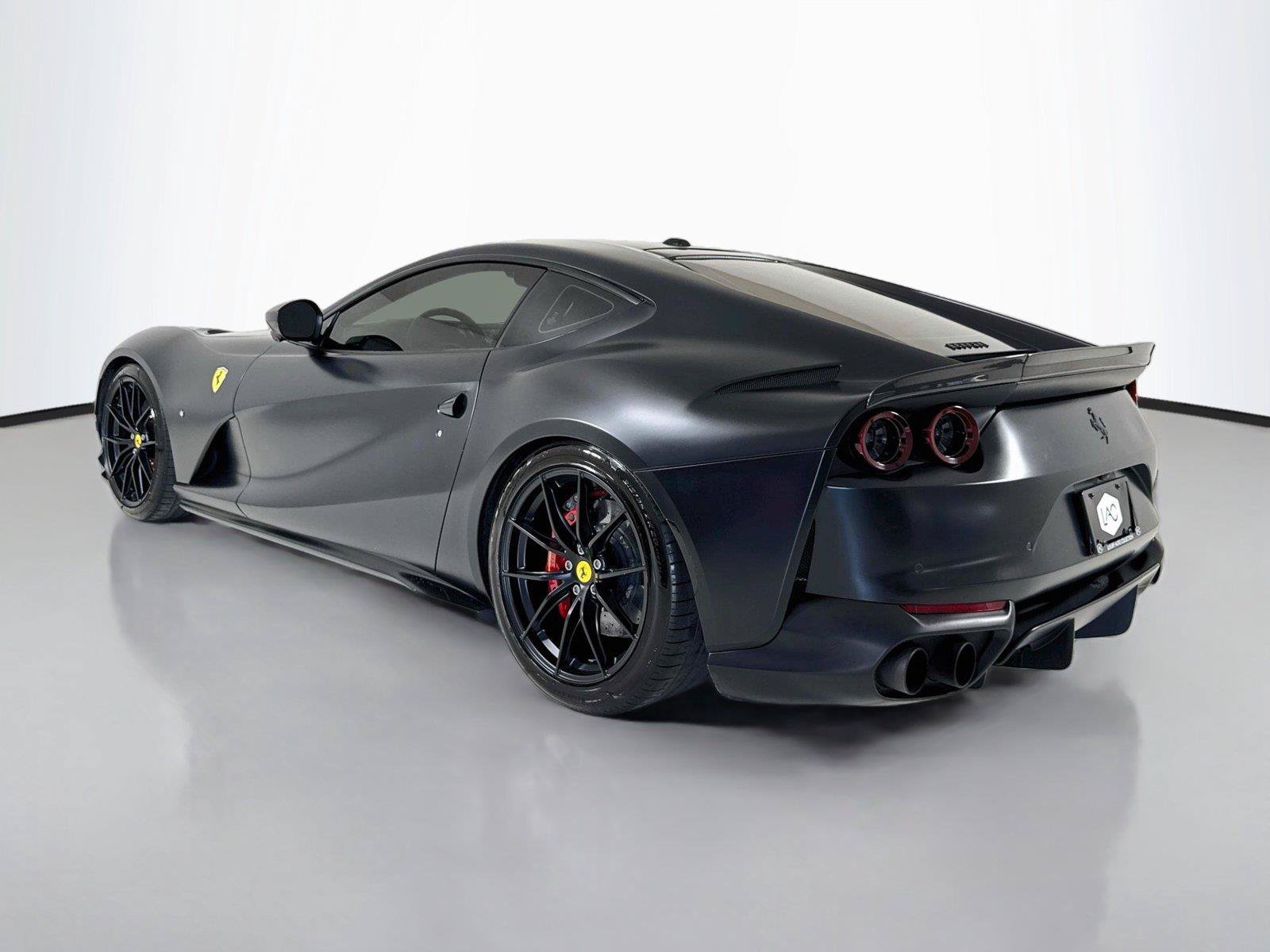 Used 2020 Ferrari 812 Superfast RWD image 10