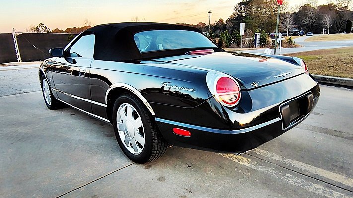 Used 2002 Ford Thunderbird Deluxe image 7