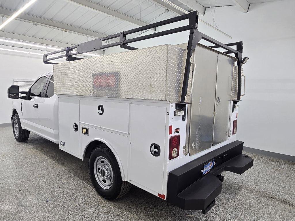 Used 2022 Ford F350 XL w/ Power Equipment Group image 5