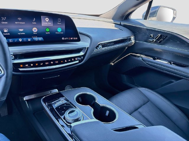 Used 2025 Cadillac Lyriq Luxury AWD/4WD image 26