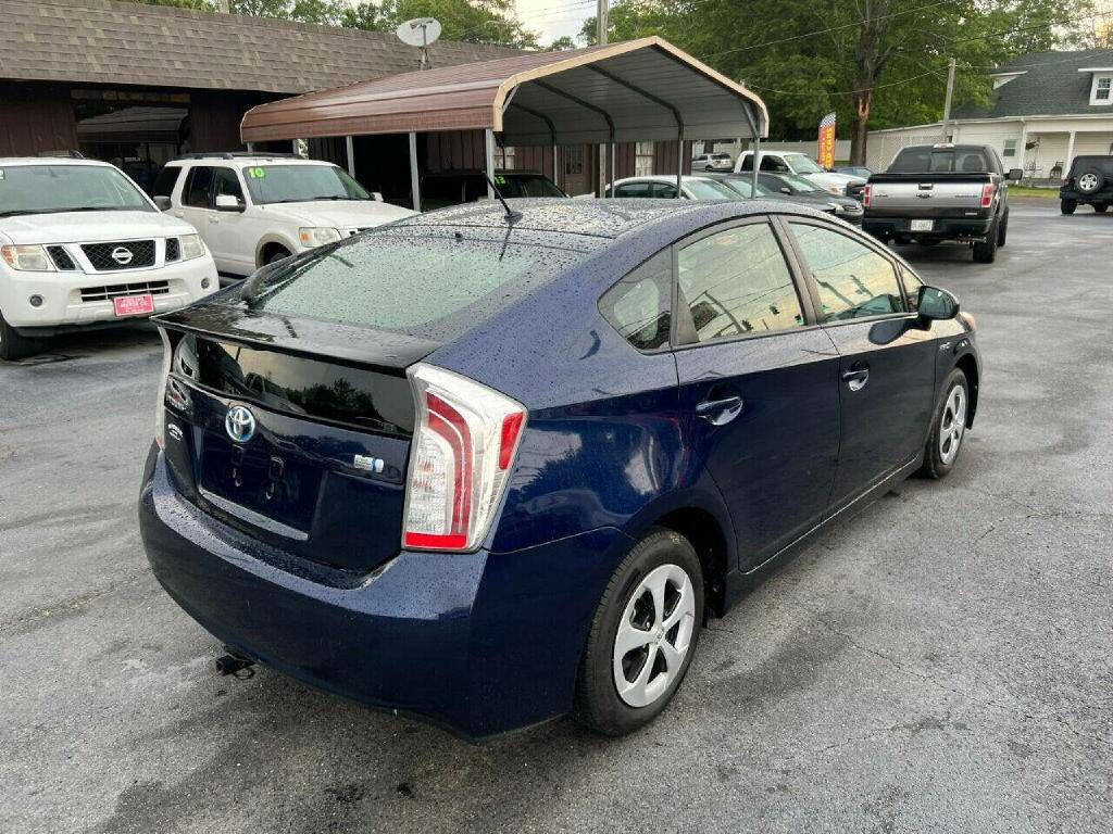 Used 2012 Toyota Prius Five image 4