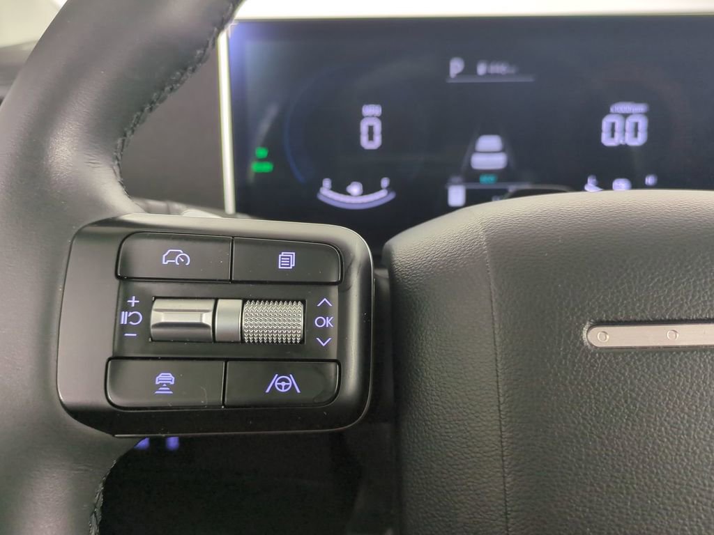 Certified 2025 Hyundai Santa Fe SEL image 32