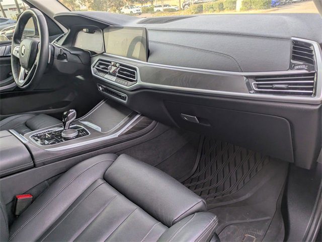 Used 2022 BMW X7 xDrive40i w/ Premium Package image 28
