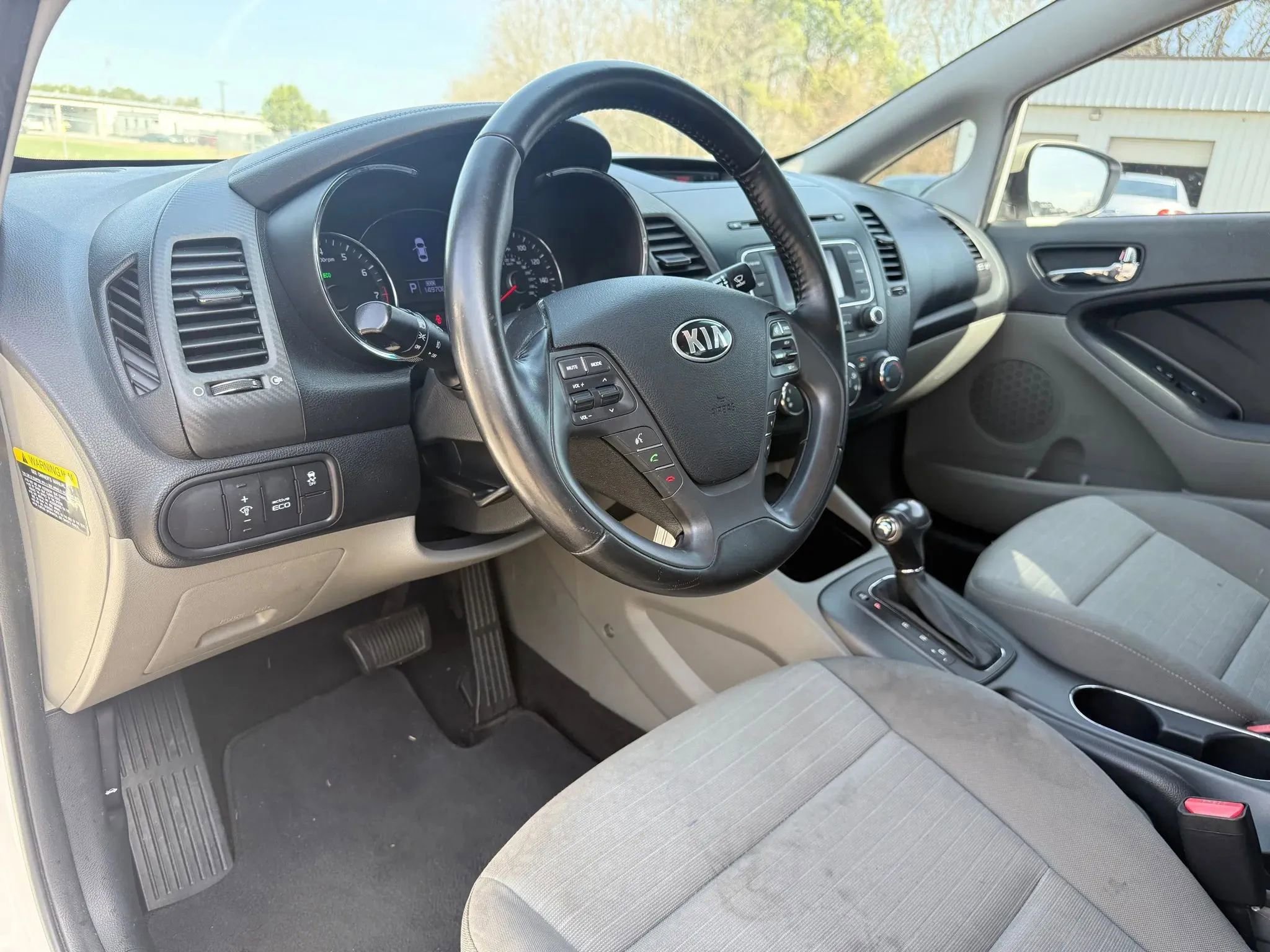 Used 2014 Kia Forte EX image 17