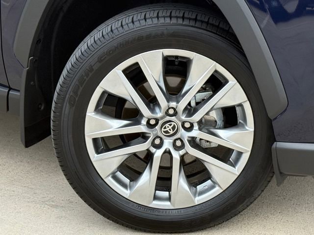 Used 2025 Toyota RAV4 XLE Premium image 2