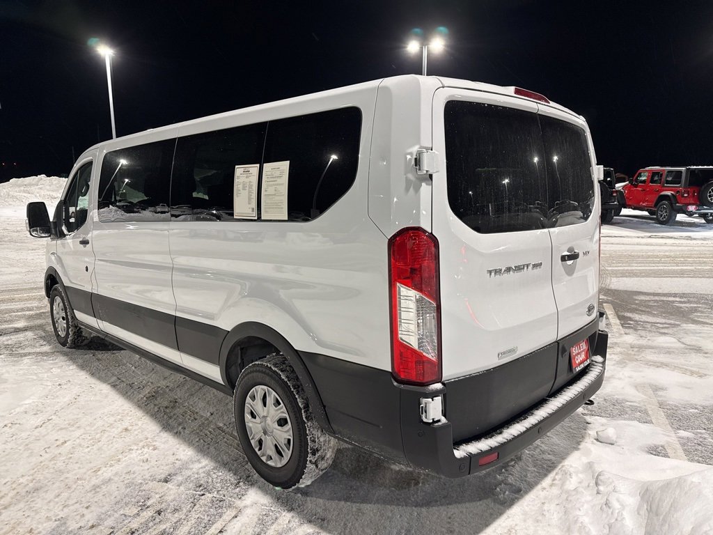 Used 2023 Ford Transit 350 XLT image 5