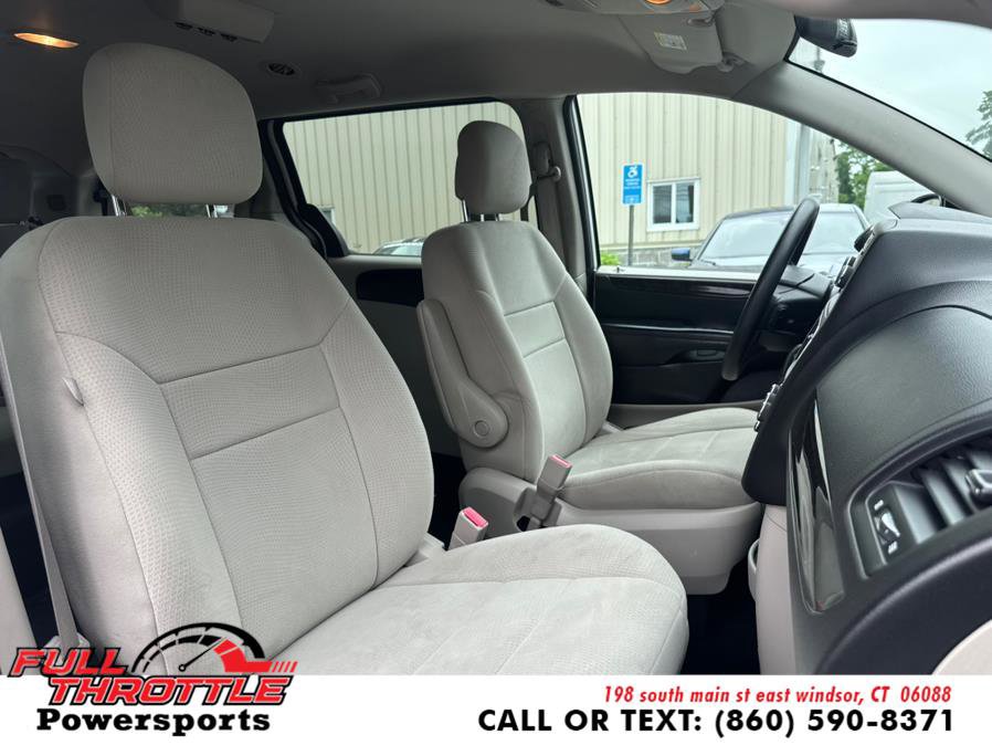 Used 2012 Dodge Grand Caravan SXT image 13