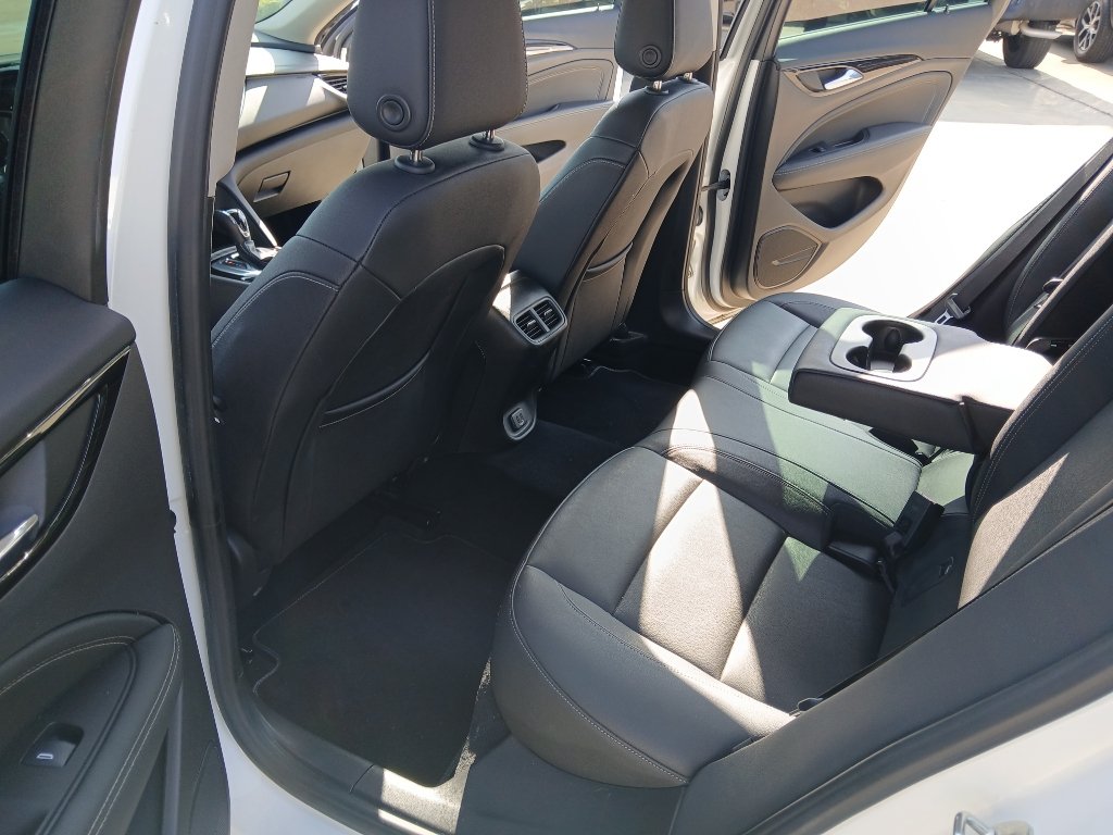 Used 2018 Buick Regal Essence w/ Driver Confidence Package #1 AWD/4WD image 20