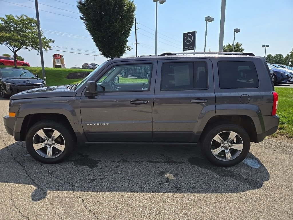 Used 2017 Jeep Patriot High Altitude AWD/4WD image 10