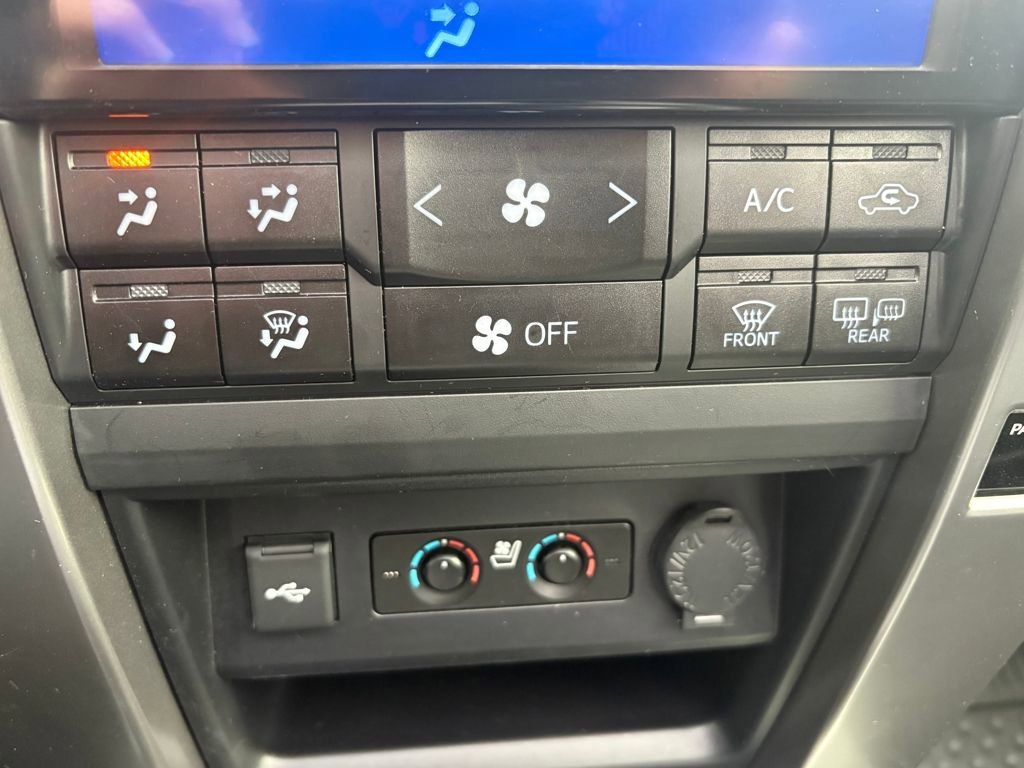 Used 2023 Toyota 4Runner Limited image 28