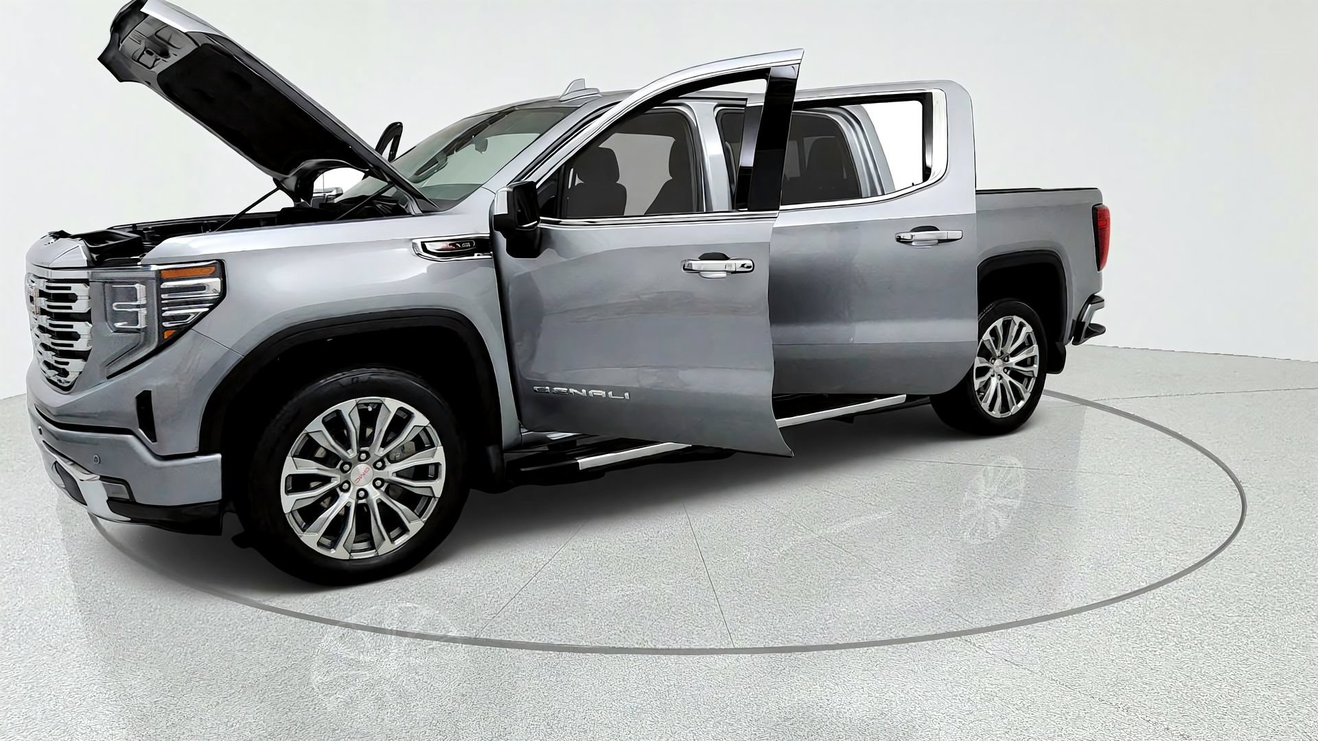 Used 2023 GMC Sierra 1500 Denali w/ Technology Package AWD/4WD image 9