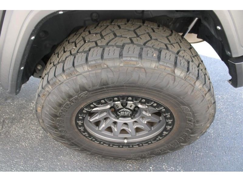 Used 2023 Jeep Wrangler Sport image 9