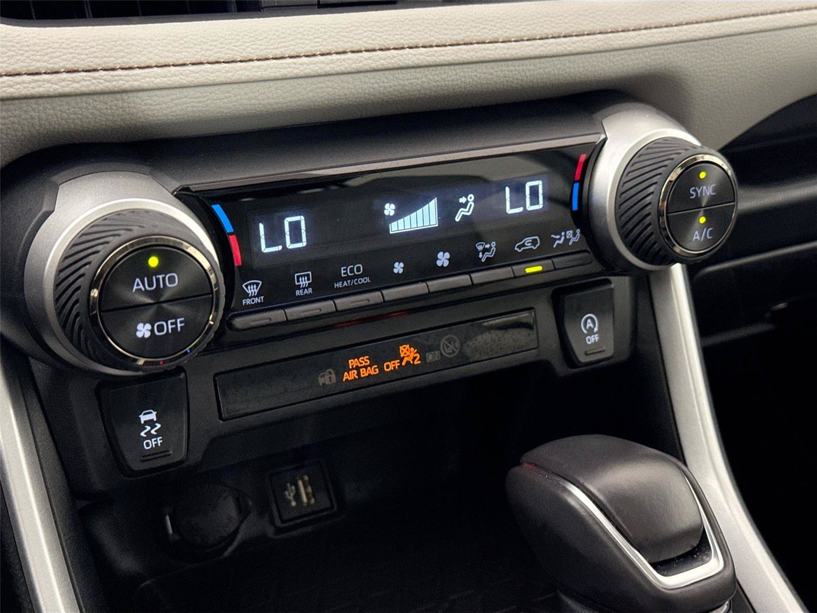 Certified 2025 Toyota RAV4 XLE Premium FWD image 24