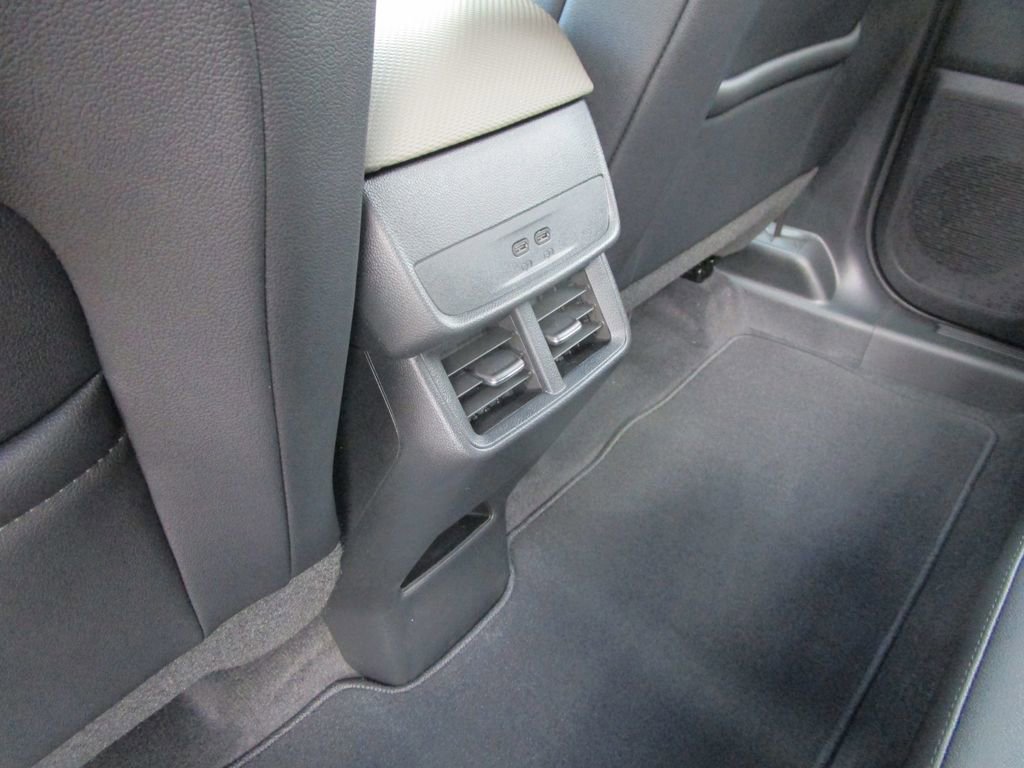 New 2026 Chevrolet Equinox LT w/ Convenience Package II image 16