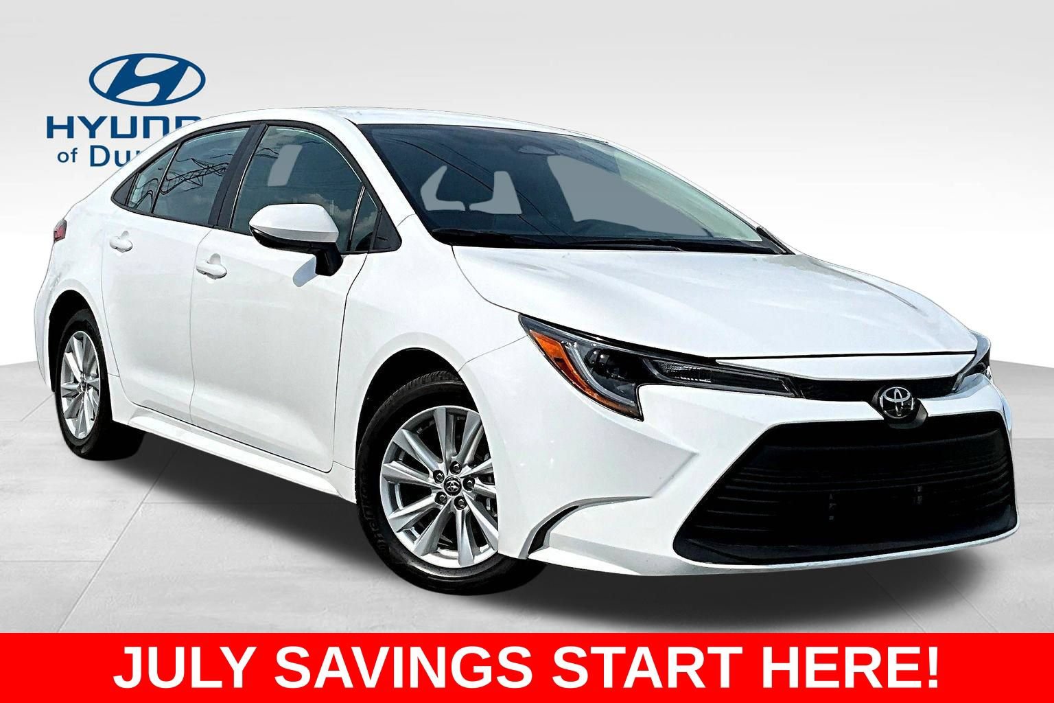Used 2025 Toyota Corolla LE w/ LE Premium Package FWD image 3