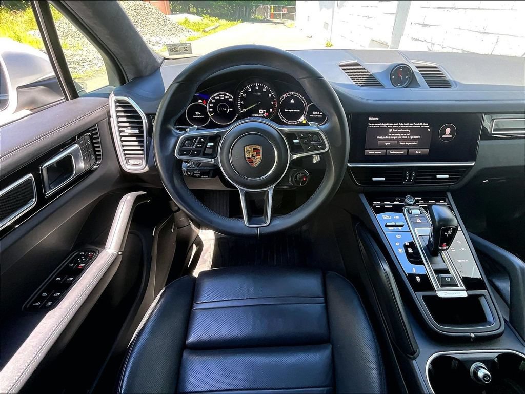 Certified 2023 Porsche Cayenne Platinum Edition AWD/4WD image 11