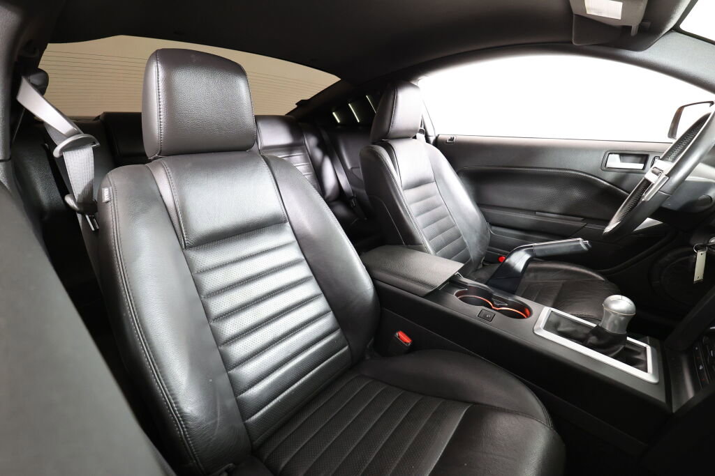 Used 2009 Ford Mustang GT Premium image 29