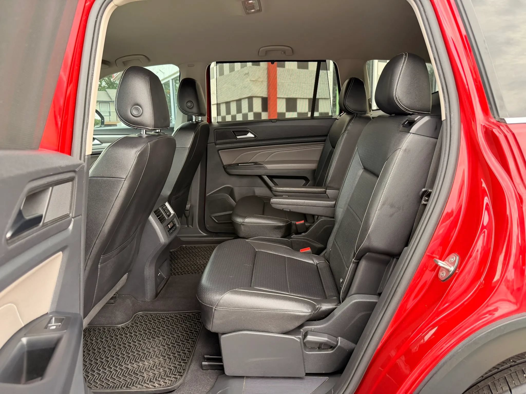 Used 2021 Volkswagen Atlas SE FWD image 24