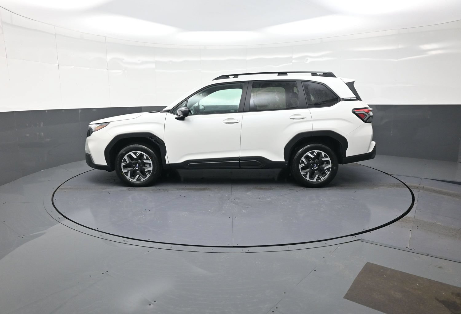 Used 2026 Subaru Forester Premium AWD/4WD image 6