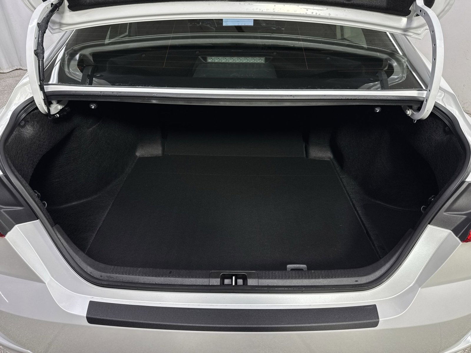 Used 2025 Toyota Camry XSE image 30